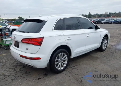 2018 Audi Q5 2.0T Premium/2.0T Tech Premium z USA, uszkodzony, nr VIN WA1BNAFY9J2153666